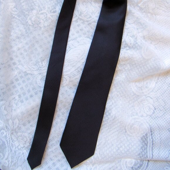 Burberry London  Men Tie, Silk, Hand Made, Dark Purple/Black color, striped - Picture 1 of 8